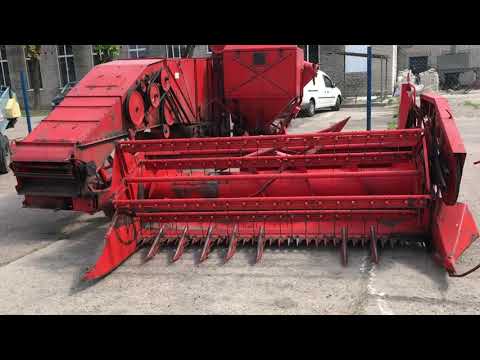 Видео: Зерновой комбайн Бизон Bizon z020