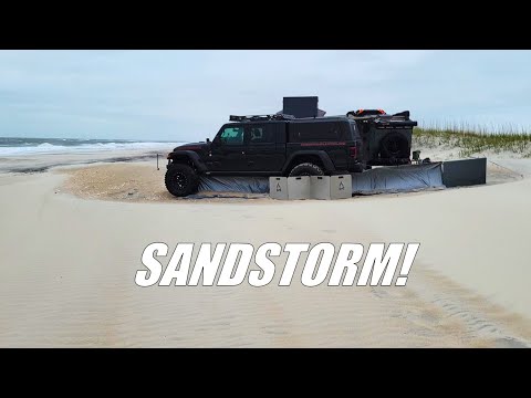 Видео: Пляжный кемпинг во время песчаной бури на мысе Лукаут