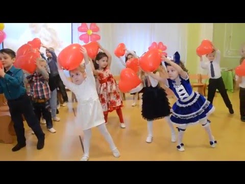 Видео: Красивый вход деток младшей группы на утреннике 8 Марта
