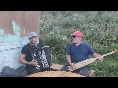 Видео: Аварцы на пандуре и баяне. Аварская песня . Маарулав. Алхасов Хасан