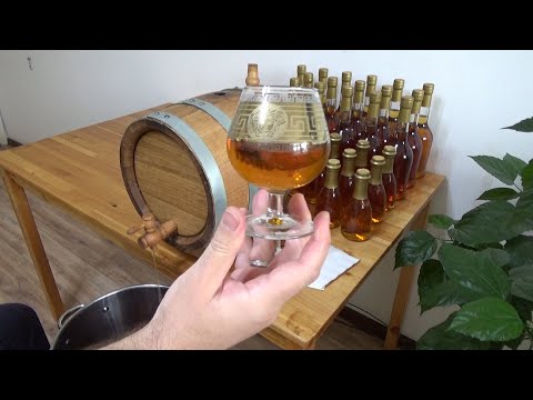 Видео: Бурбон. Выдержка 1 год в бочке дубовой.