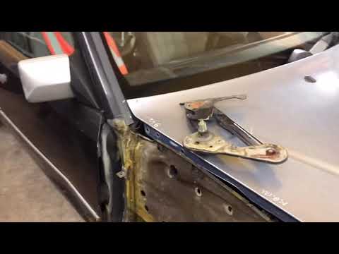 Видео: Регулировка зазоров капота Mercedes Benz w124