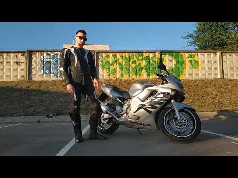 Видео: Обзор легенды мотопрома  Honda cbr600 f4