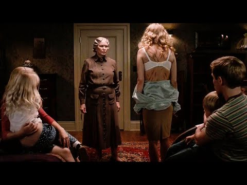 Видео: Семья ВЫНУЖДЕНА Жить у Жестокой Бабушки, и следовать её правилам... (1)