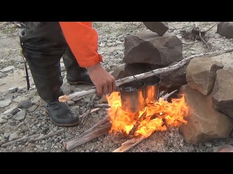 Видео: Костёр для сильного ветра