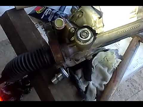 Видео: Подтяжка рейки Пассат Б 6 3 часть