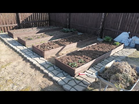 Видео: Собираем урожай. Готовим участок к зиме. Делаем место под мангальную зону. 