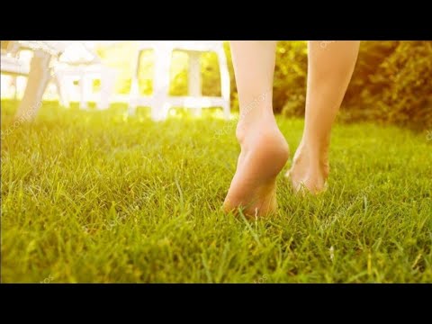 Видео: Чистим и лечим ножки 🦶
