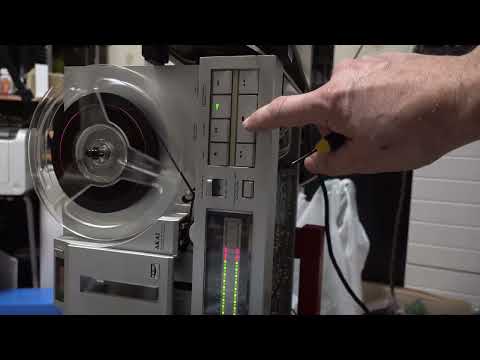 Видео: Замена конденсаторов и настройка записи AKAI GX-77.