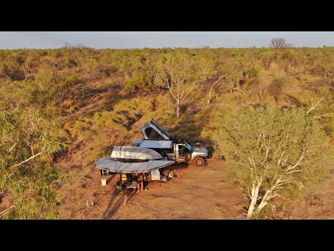 Видео: НАСТОЯЩИЙ РЫБОЛОВНЫЙ ЛАГЕРЬ...БАРРАМУНДИ-ПОЙМАЙ И ПРИГОТОВЬ..