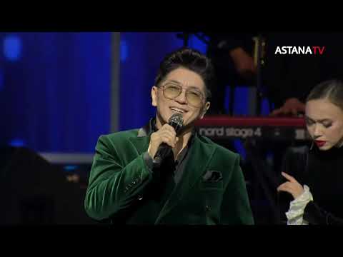 Видео: Сәкен Майғазиев - "Бал әнім".  (Концерттен үзінді)