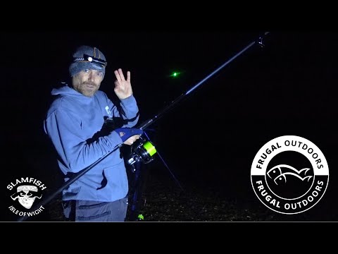 Видео: Рыбалка под маяком Нидлс. Удилища терпят крушение, и в них попадают морские угри. Морская рыбалка...