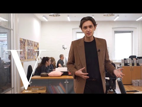 Видео: THE INDUSTRY // Как стать главным редактором с Иляной Эрднеевой