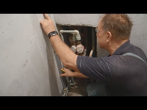 Видео: Закрываем трубы коробом из гипсокартона ч.1