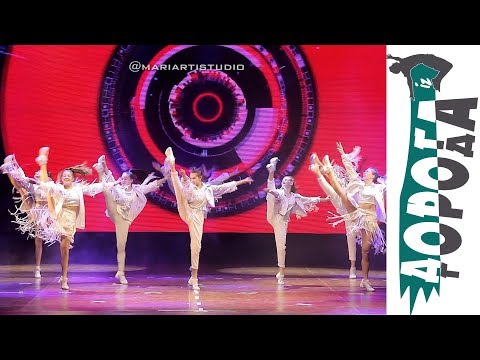 Видео: Время Первых ( Bonnie Tyler - I Need A Hero ) театр танца Дорога из города