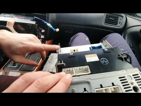 Видео: Замена белого экрана lexus gs300