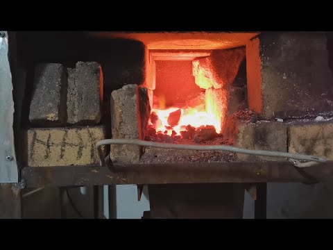 Видео: Для ножеделов новичков  Особенности работы с горном на каменном угле