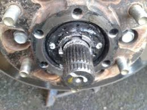 Видео: Как НЕ менять подшипник ступицы переднего тормозного диска (D22) на Nissan Frontier 4WD. Часть 2/3