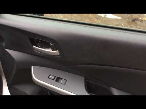 Видео: Замена бокового зеркала Honda CR-V 2013 года