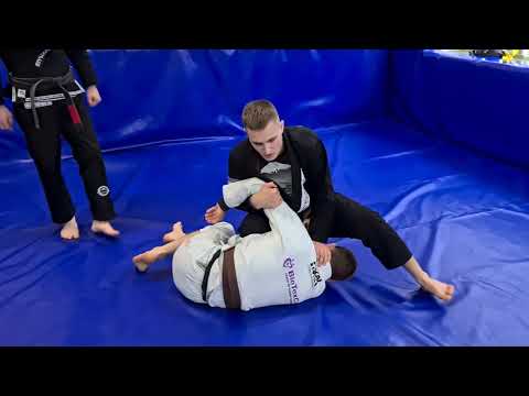 Видео: Дриллы на проходы гарда
