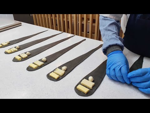 Видео: Мягкий соленый хлеб с маслом - Корейская уличная еда