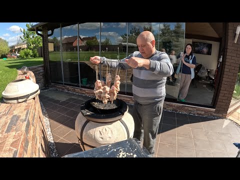 Видео: Шашлык в ТАНДЫРЕ/Юля с Димой в ГОСТЯХ