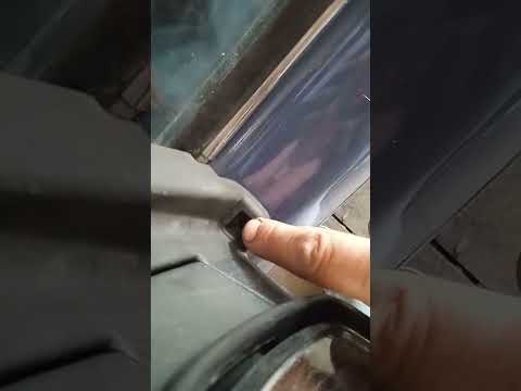 Видео: установка зеркала нового образца на Ниву