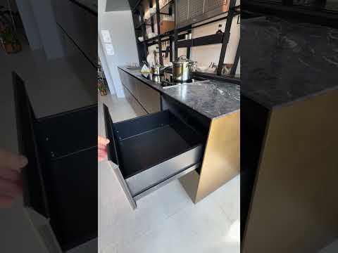 Видео: Valcucine / Обзор и цены на кухни