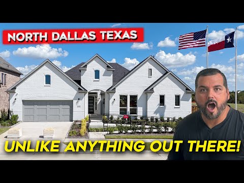 Видео: Внутри самого редкого одноэтажного дома в Северном Далласе? Участки площадью 70 футов • Модель с ...