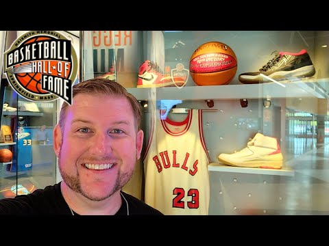 Видео: Величайшие сокровища баскетбола в Зале баскетбольной славы Нейсмита | Спрингфилд, Массачусетс