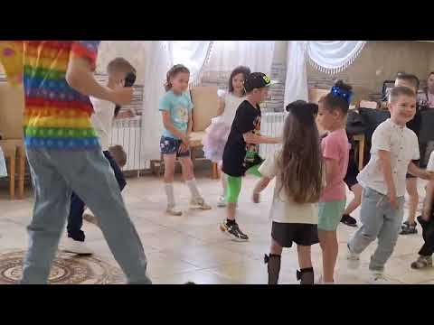 Видео: Выпускной, играем  поп ит.