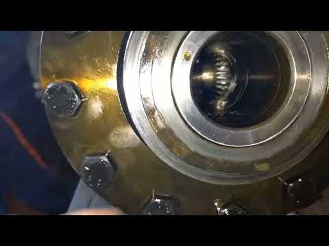 Видео: Дифференциал переднего моста Carraro 20.49 трактора Terrion 5280