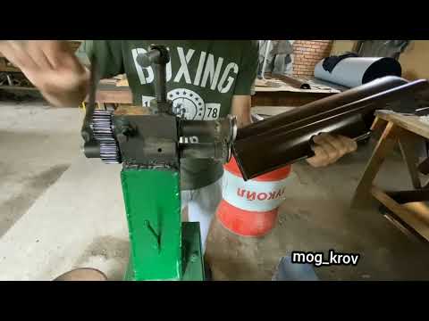 Видео: Жестяные работы. Угол желоба