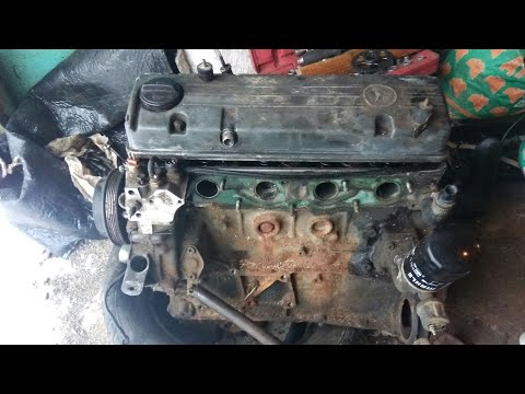 Видео: Как снять ГБЦ 102-ой двигатель Mercedes 190 w201, w124