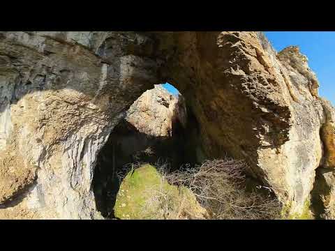 Видео: Магическите скали, пещери и арки над Искъра до Кунино
