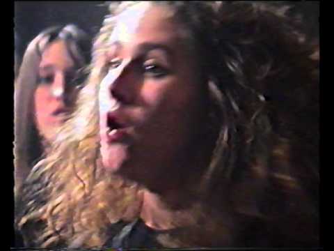 Видео: группа Женская Болезнь, Отрадное, 25.04.1992г.