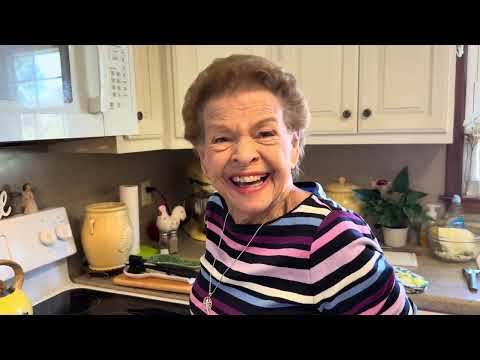 Видео: Рецепты MeMe | Запеканка из капусты и говядины