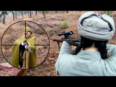 Видео: Китайская женщина-снайпер обошла японского командира и прицелилась!