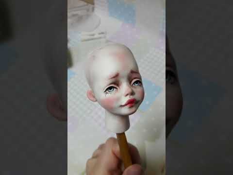 Видео: Кукла из флюмо. Часть 2. Роспись, кракелюр.