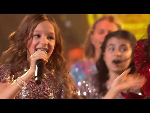 Видео: РОЖДЕСТВЕНСКАЯ ПЕСЕНКА ГОДА 2022