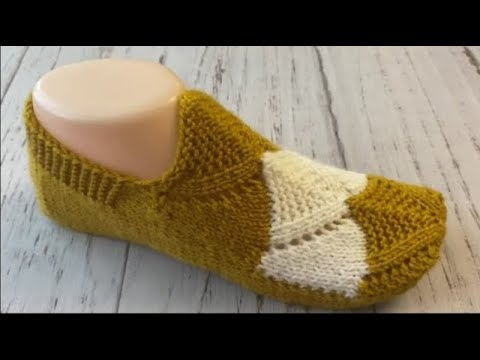 Видео: Тапочки-следки на двух спицах