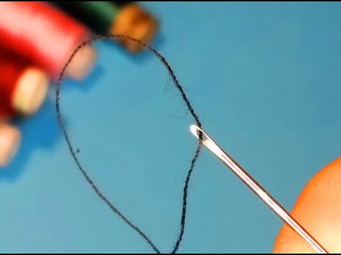 Видео: Как продеть нитку в иголку и завязать узелок. Самый необычный способ!