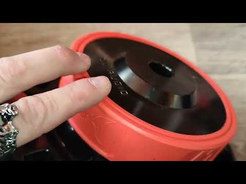 Видео: Сабвуфер Barracuda 10 Flat ,обзор и прослушивание. У него большой ход оказывается