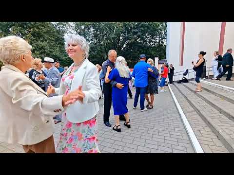 Видео: 13.09.25г... "Лежала Роза в Уличной Пыли"... звучит на Танцполе в Гомеле... 