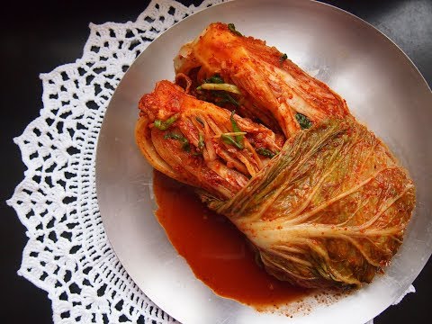 Видео: Традиционная корейская кухня: Пэчу кимчи (배추김치) или кимчи из пекинской капусты.