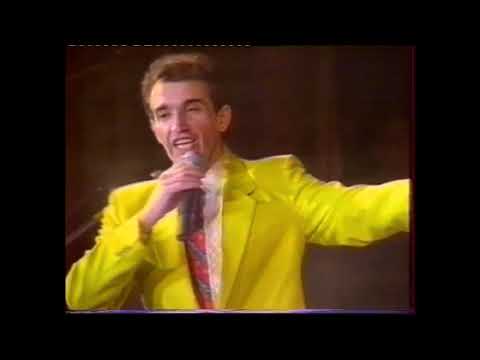 Видео: "Родина" (В.Крищенко, О.Злотник) - співає Назарій Яремчук
