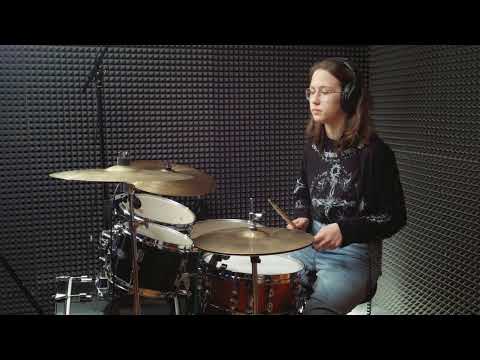 Видео: Позднякова Анна: Rammstein - Sonne (drum cover)