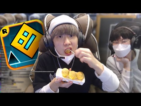 Видео: Играю в Геометри Даш в ПК-КАФЕ🖥️!! (с. другом)