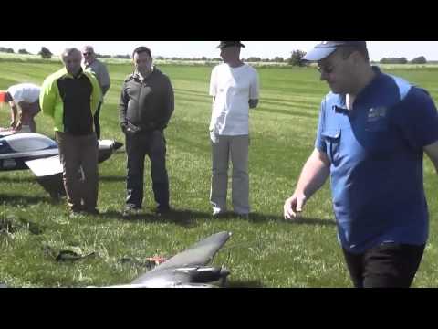 Видео: Облёт Пе-8 (масштаб 1:12) после кап. ремонта