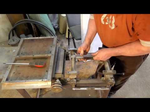 Видео: Механизм подъёма строгального стола/  The mechanism of lifting the planer table